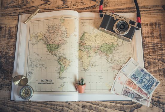 How to make a good money with your english skill while travelling